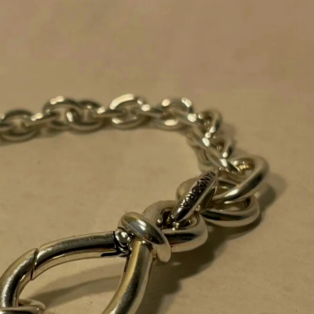 Pandora s925 Ale knot bracelet